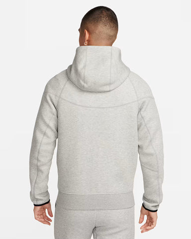 Nike Men’s Tech Fleece Windrunner Tracksuit