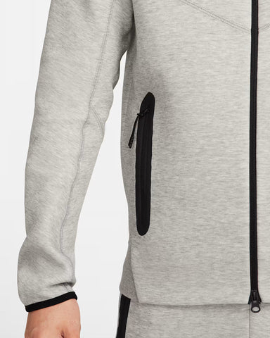 Nike Men’s Tech Fleece Windrunner Tracksuit
