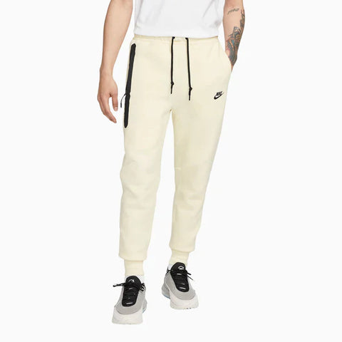 Nike Men’s Tech Fleece Windrunner Tracksuit