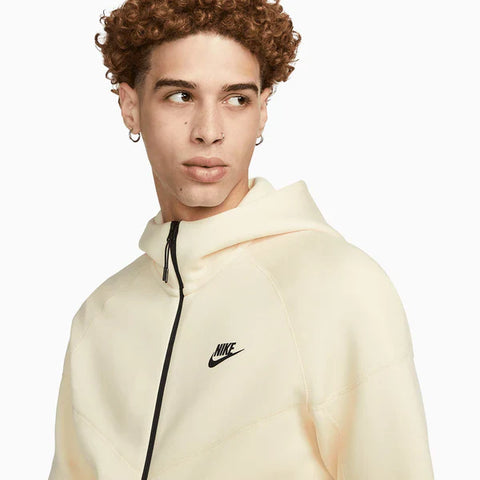 Nike Men’s Tech Fleece Windrunner Tracksuit