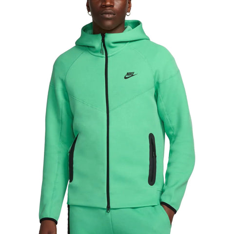 Nike Men’s Tech Fleece Windrunner Tracksuit